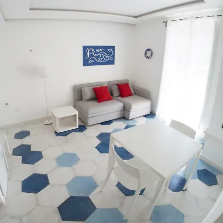 Syreness Suites * Sorrento