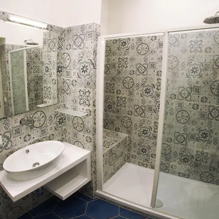 Casa de hóspedes Syreness Suites